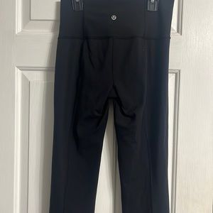Lulu leggings, size 6, black, straight leg, full length. 28” inseam.